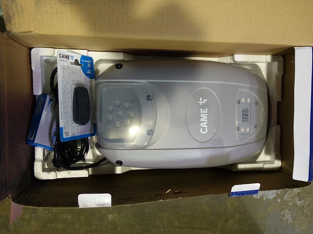 Came motor garagepoort - afbeelding 1 van  4