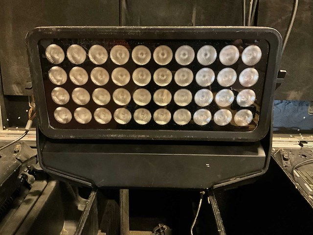 Cameo zenit w600 led wash light (4x) - afbeelding 1 van  5