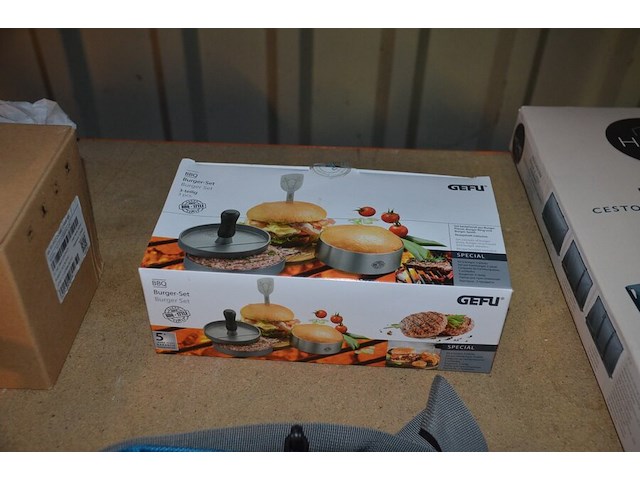Camera dome, barbecue burger set, wasmand, koeltas - afbeelding 7 van  8