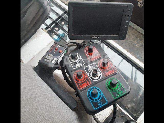 Camion balayeuse schmidt cleango 400 - 2011 - afbeelding 24 van  27