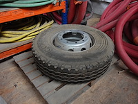 Camionband + 5x diverse banden - afbeelding 1 van  4