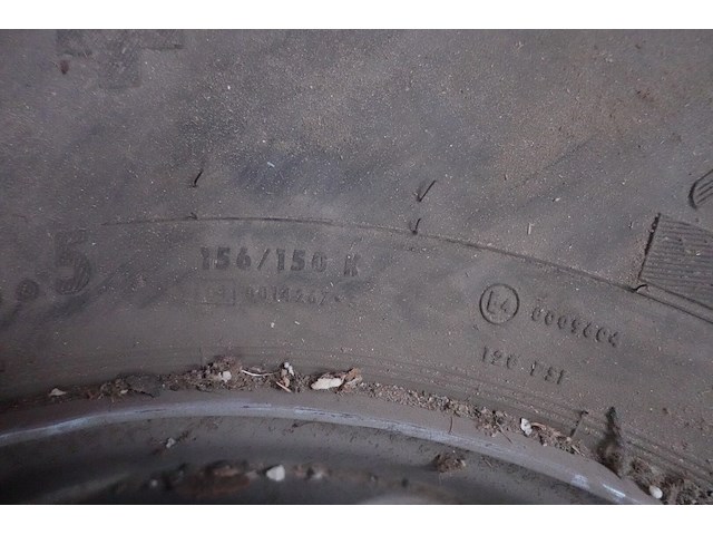 Camionband + 5x diverse banden - afbeelding 3 van  4