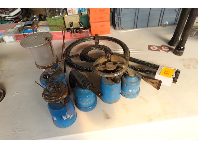 Campinggas en gasbekken - afbeelding 1 van  4