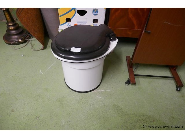 Campingtoilet - afbeelding 1 van  2