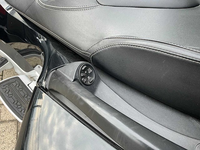 Can-am spyker rt limited - luxe driewieler - afbeelding 19 van  55