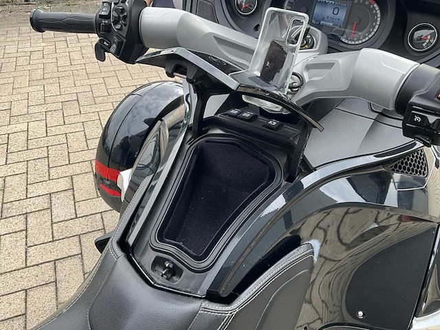 Can-am spyker rt limited - luxe driewieler - afbeelding 37 van  55