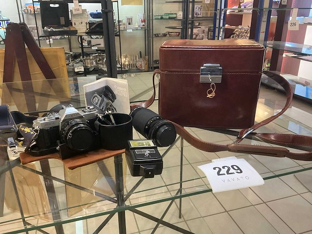 Canon av-1 fotocamera - afbeelding 1 van  4