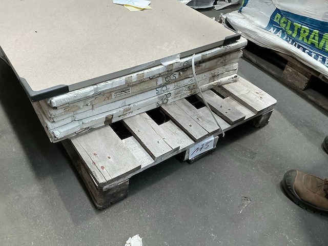 Cappuccino beige natuurstenen tegel (8x) ca 5,12 m2 - afbeelding 3 van  3