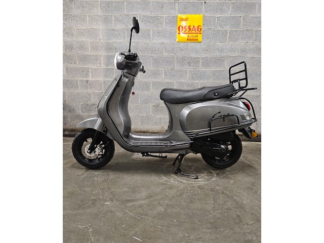 Capri santini (vespa model) - afbeelding 2 van  7