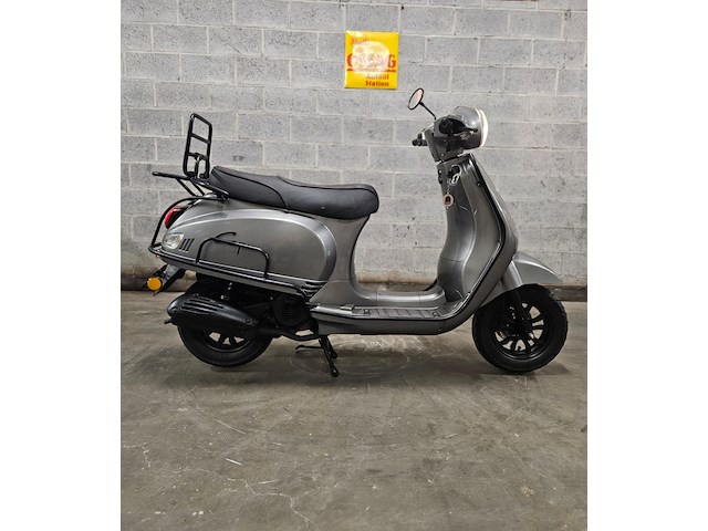 Capri santini (vespa model) - afbeelding 3 van  7