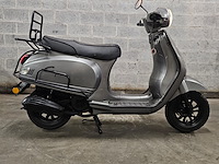 Capri santini (vespa model) - afbeelding 3 van  7