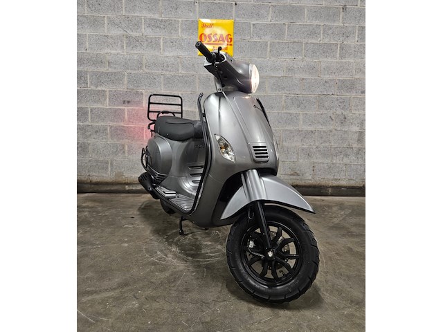 Capri santini (vespa model) - afbeelding 5 van  7