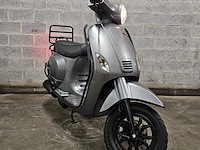 Capri santini (vespa model) - afbeelding 5 van  7