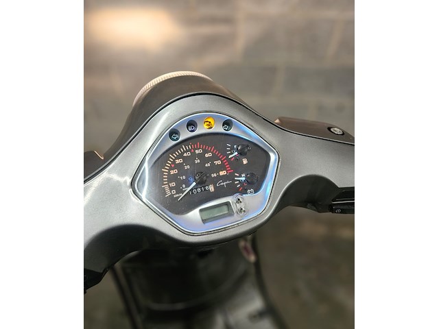 Capri santini (vespa model) - afbeelding 6 van  7