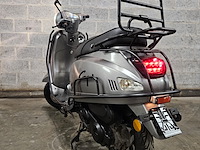 Capri santini (vespa model) - afbeelding 7 van  7