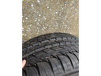 Car tyre renault - afbeelding 2 van  3