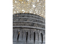 Car tyre renault - afbeelding 4 van  7