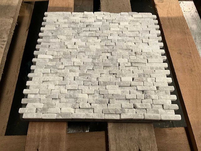 Carara natural split grote partij mozaïek - afbeelding 1 van  2