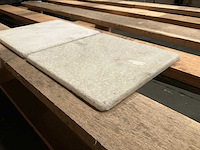 Carara natuursteen tuintegel - afbeelding 1 van  2