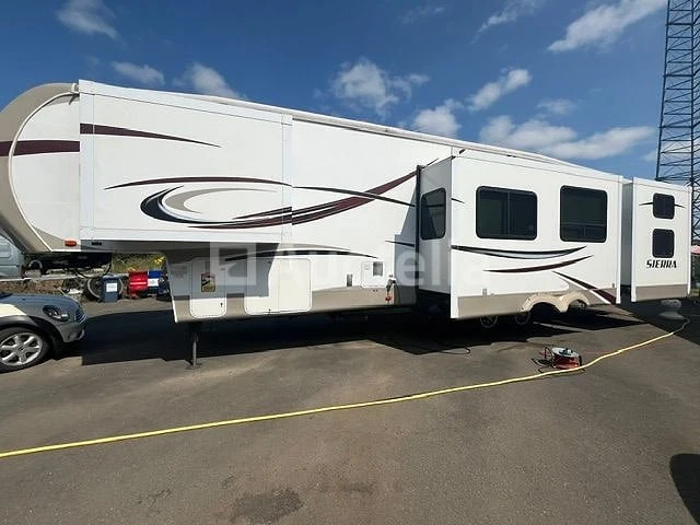 Caravan - forest river - sierra - afbeelding 1 van  10
