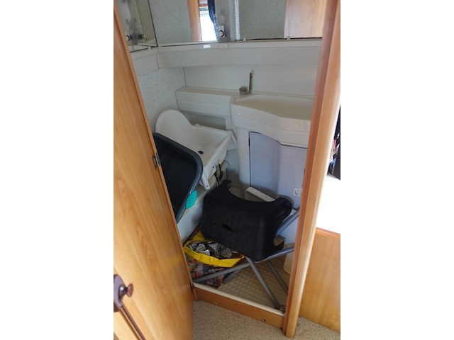 Caravan hymer - afbeelding 9 van  18