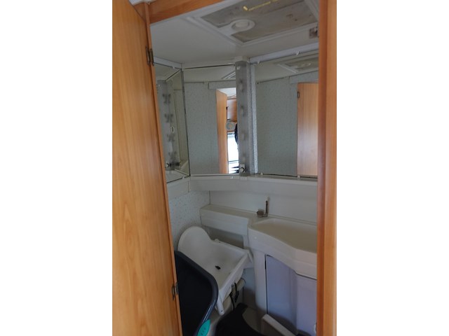 Caravan hymer - afbeelding 10 van  18