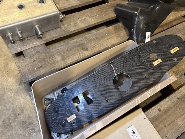 Carbon dashboard met stack schakellamp - afbeelding 2 van  3