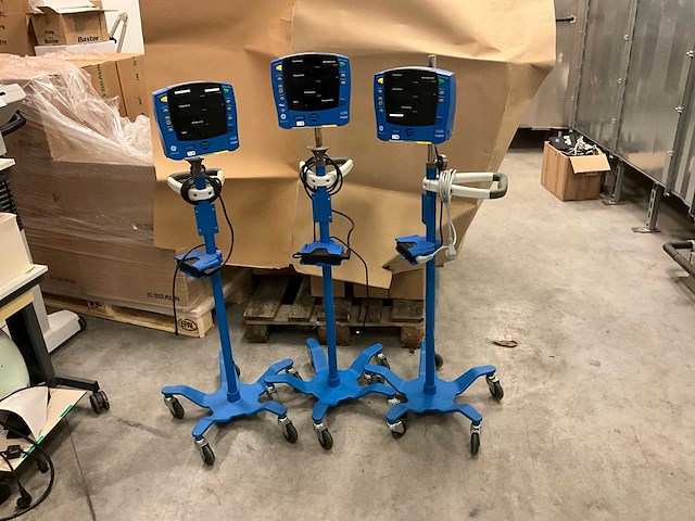 Carescape v100 digitale bloeddrukmeter(3x) - afbeelding 1 van  10