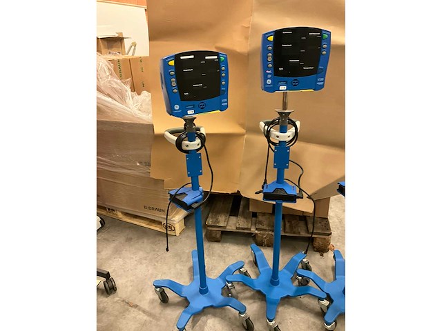 Carescape v100 digitale bloeddrukmeter(3x) - afbeelding 5 van  10