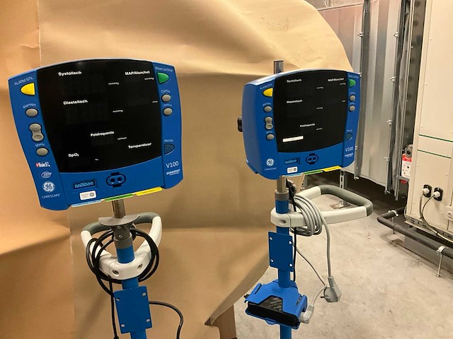 Carescape v100 digitale bloeddrukmeter(3x) - afbeelding 3 van  7