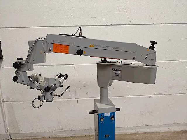 Carll zeiss microscope opmi 1-fc on universal s2 floorstand - afbeelding 11 van  18