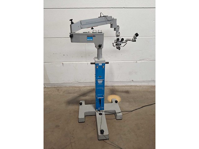 Carll zeiss microscope opmi 1-fc on universal s2 floorstand - afbeelding 11 van  18