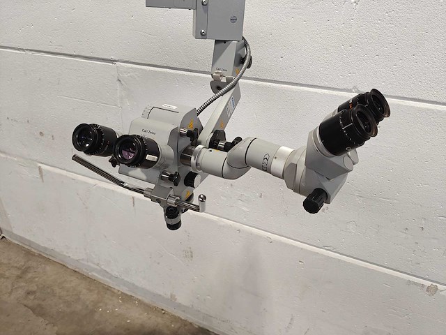 Carll zeiss microscope opmi 1-fc on universal s2 floorstand - afbeelding 16 van  18