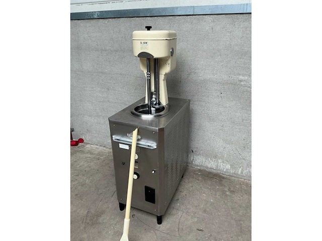 Carpigiani elektrische ijsmaker - afbeelding 4 van  5