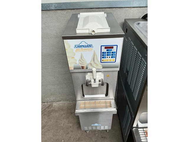 Carpigiani ijsmachine (3x) - afbeelding 7 van  12