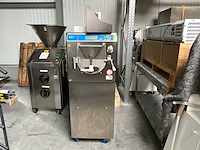 Carpigiani labotronic 10 45 he ijsmachine - afbeelding 1 van  3
