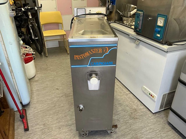 Carpigiani pastomaster 30 pasteurisatie machine - afbeelding 2 van  8