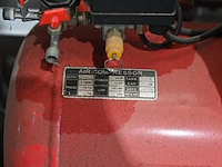 Carpoint compressor op wielen - afbeelding 2 van  3