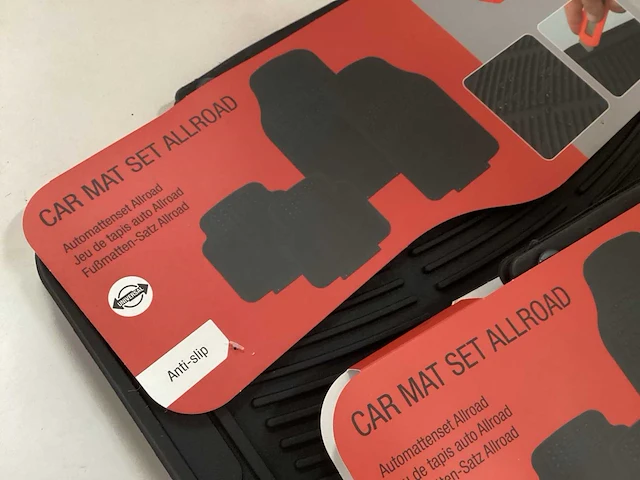 Carpoint rubber automatten set, 4 delig (2x) - afbeelding 2 van  4