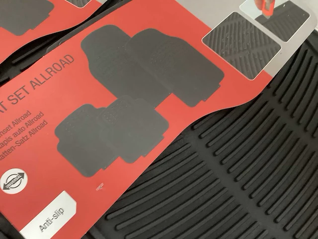 Carpoint rubber automatten set, 4 delig (2x) - afbeelding 3 van  4