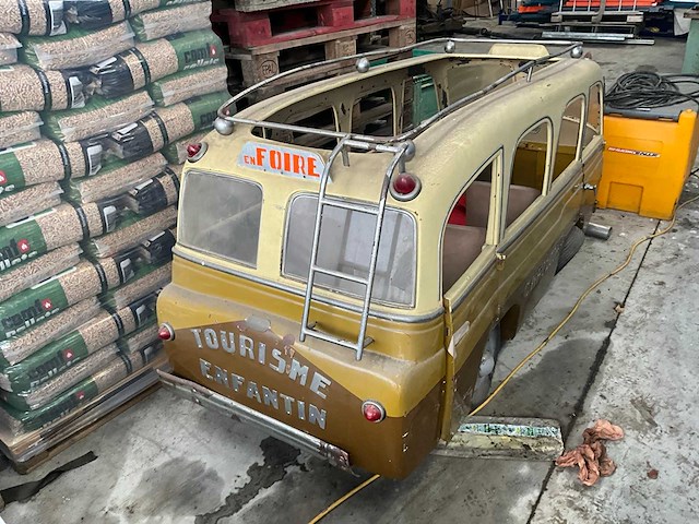 Carrousel minibus - afbeelding 4 van  8
