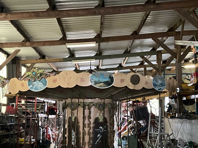 Carrousel - afbeelding 13 van  28