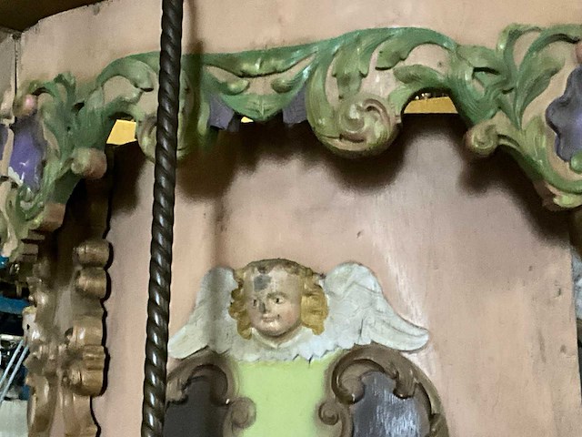 Carrousel - afbeelding 19 van  28