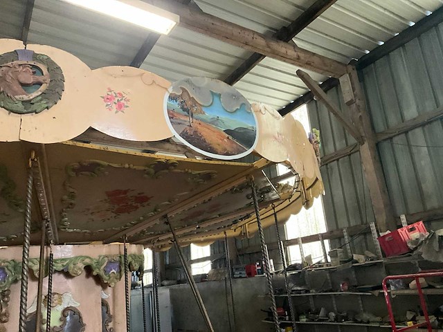 Carrousel - afbeelding 24 van  28