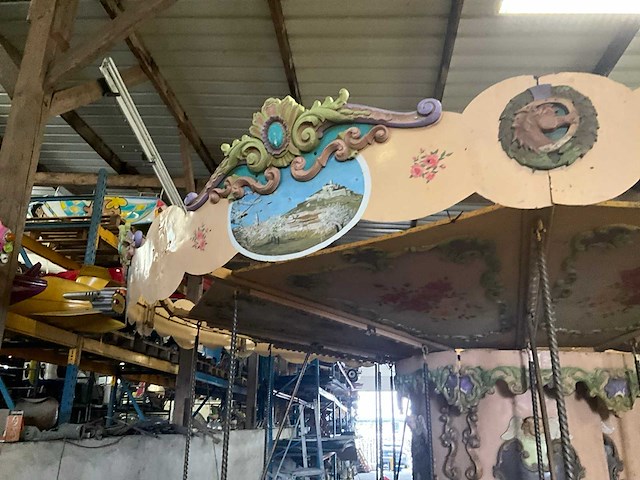 Carrousel - afbeelding 25 van  28