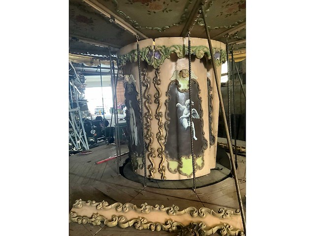 Carrousel - afbeelding 26 van  28