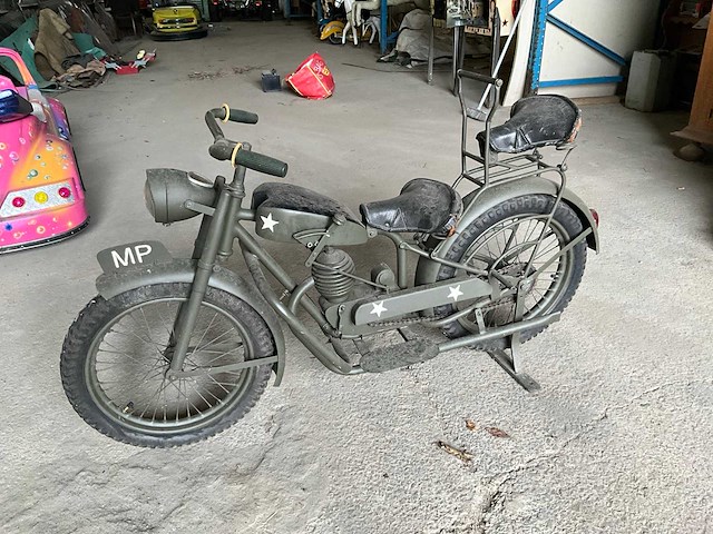 Carrouselmotor - afbeelding 1 van  9