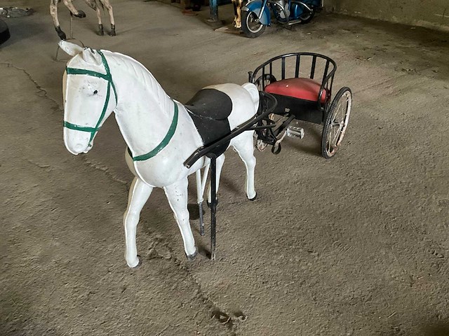 Carrouselpaard met kar - afbeelding 2 van  8