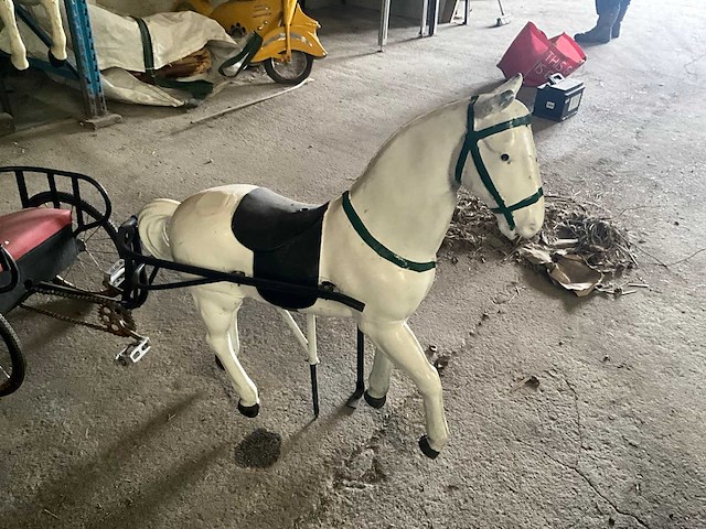 Carrouselpaard met kar - afbeelding 4 van  8