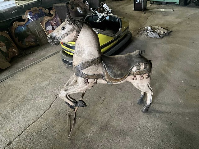 Carrouselpaard - afbeelding 1 van  8